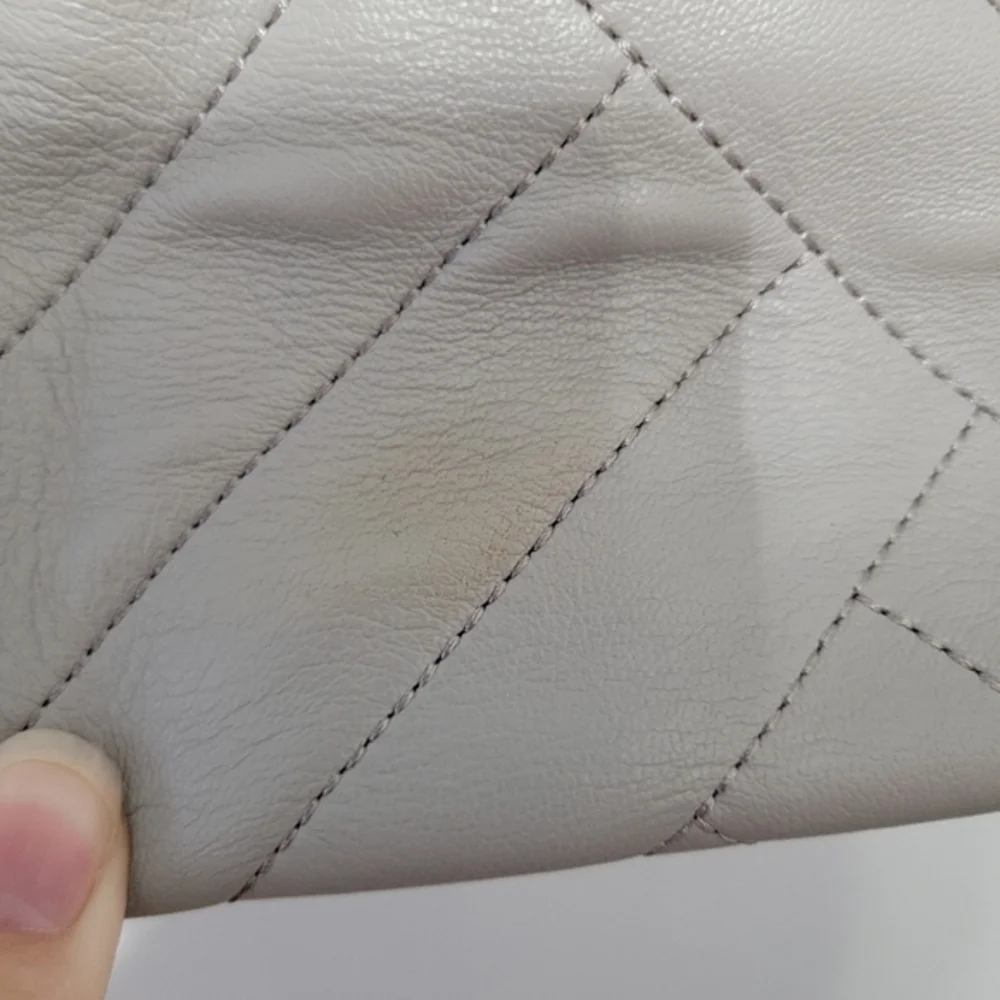 Tory Burch Alexa Quilted Slouchy Leather Tote Cement‎ Grey Gray Luxury Chevron